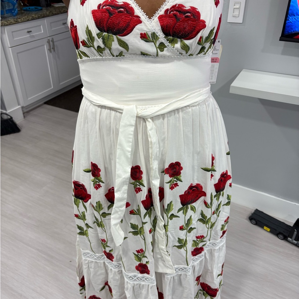 Elegant Floral Embroidered Maxi Dress